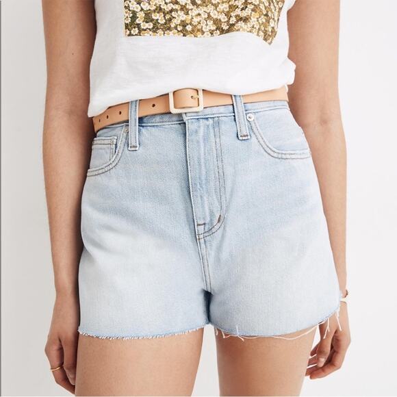 Madewell The Mom Jean Lightwash Cutoff Denim Raw Hem Shorts, Size 26 - Picture 1 of 12